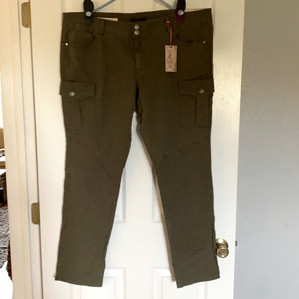 Cargo pants